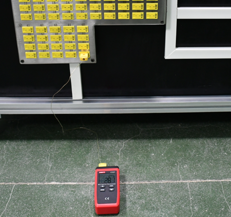 IEC 60335-1の世帯の電気器具のマットの黒は熱するテスト コーナーを塗った 0
